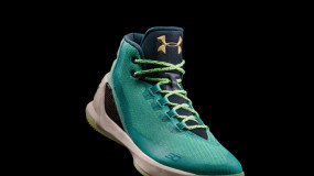 Curry 3 “Reign Water” Is Now Available